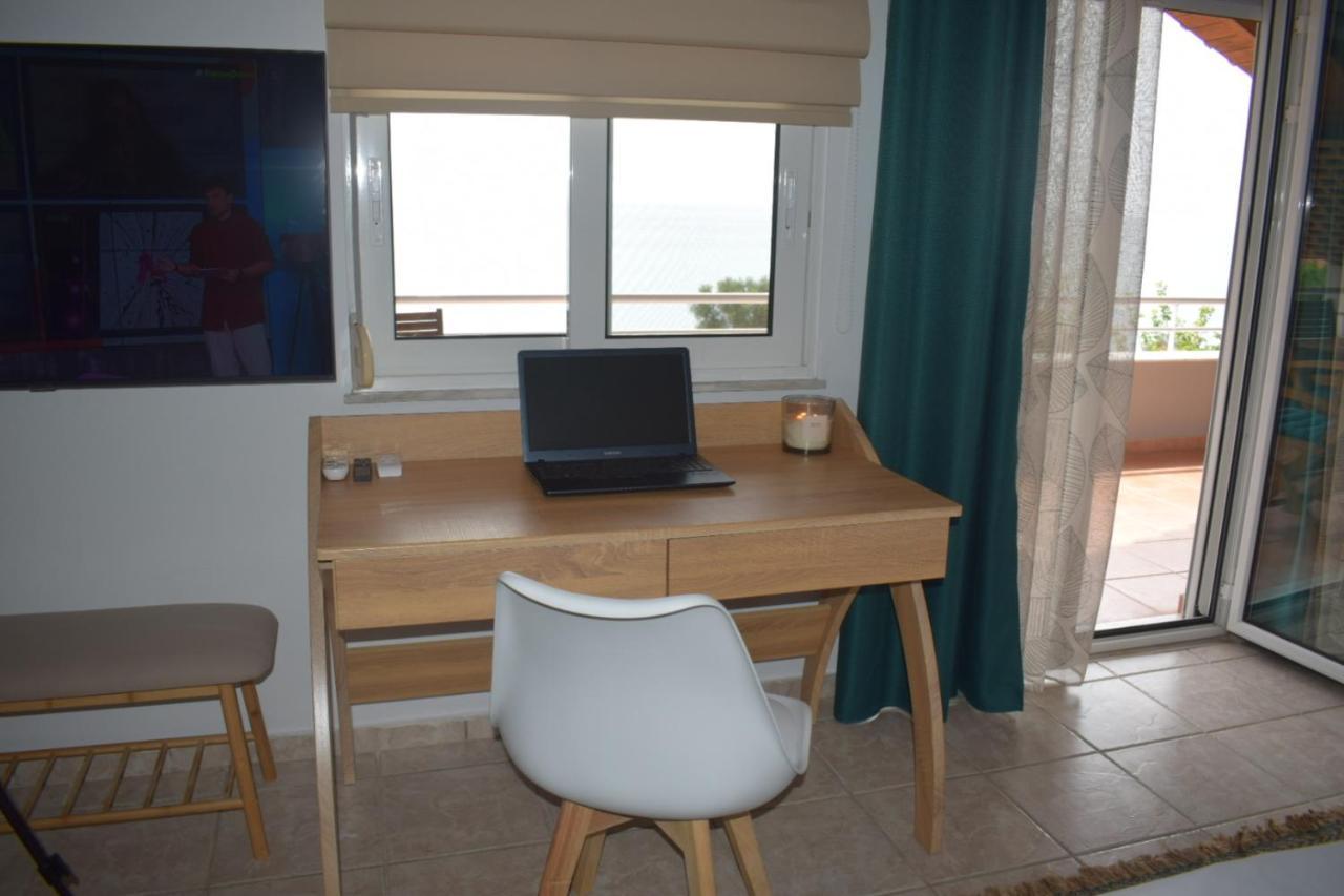 Alexandros Seaside Family Apartments & Villas - Paradise, 7' From Petalidi Kalamaki  Exterior photo