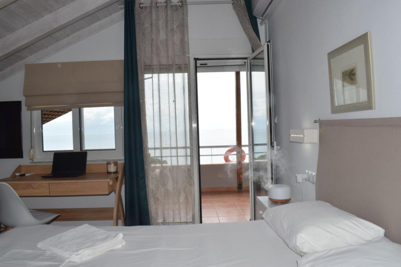 Alexandros Seaside Family Apartments & Villas - Paradise, 7' From Petalidi Kalamaki  Exterior photo