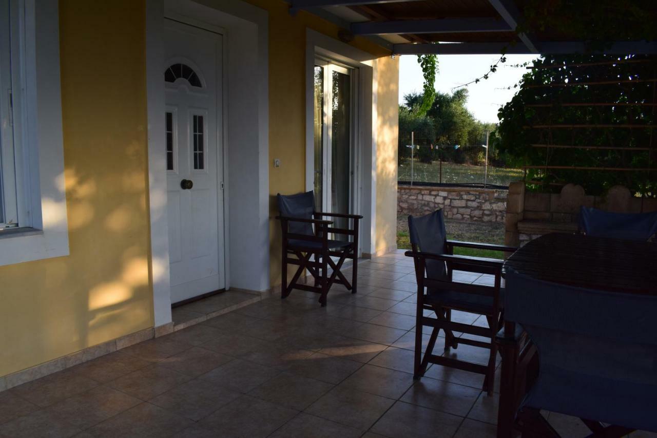 Alexandros Seaside Family Apartments & Villas - Paradise, 7' From Petalidi Kalamaki  Exterior photo