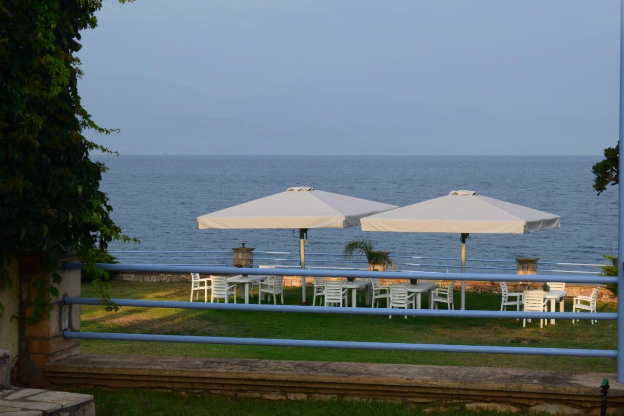 Alexandros Seaside Family Apartments & Villas - Paradise, 7' From Petalidi Kalamaki  Exterior photo